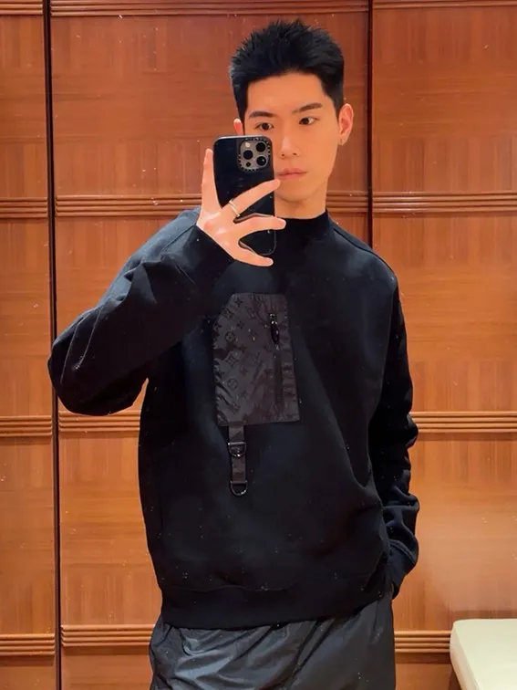 Louis Vuitton/